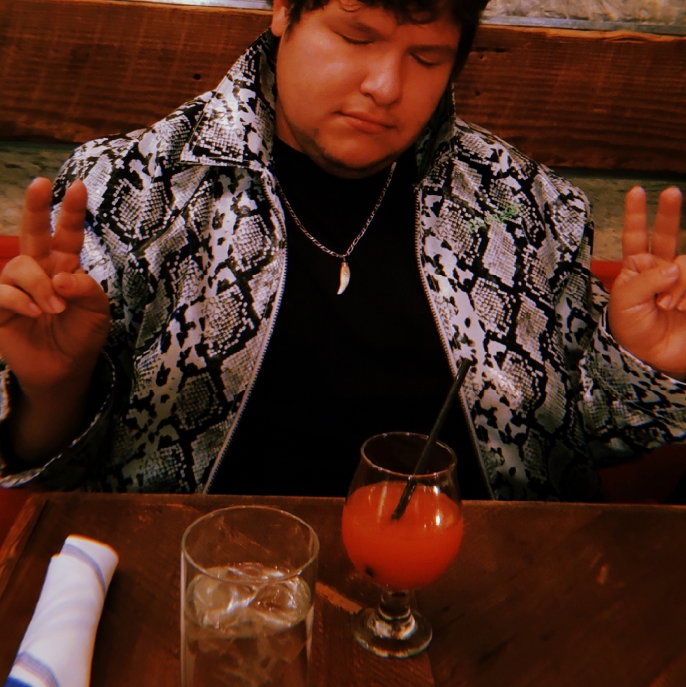Meet your Posher, Aristeo